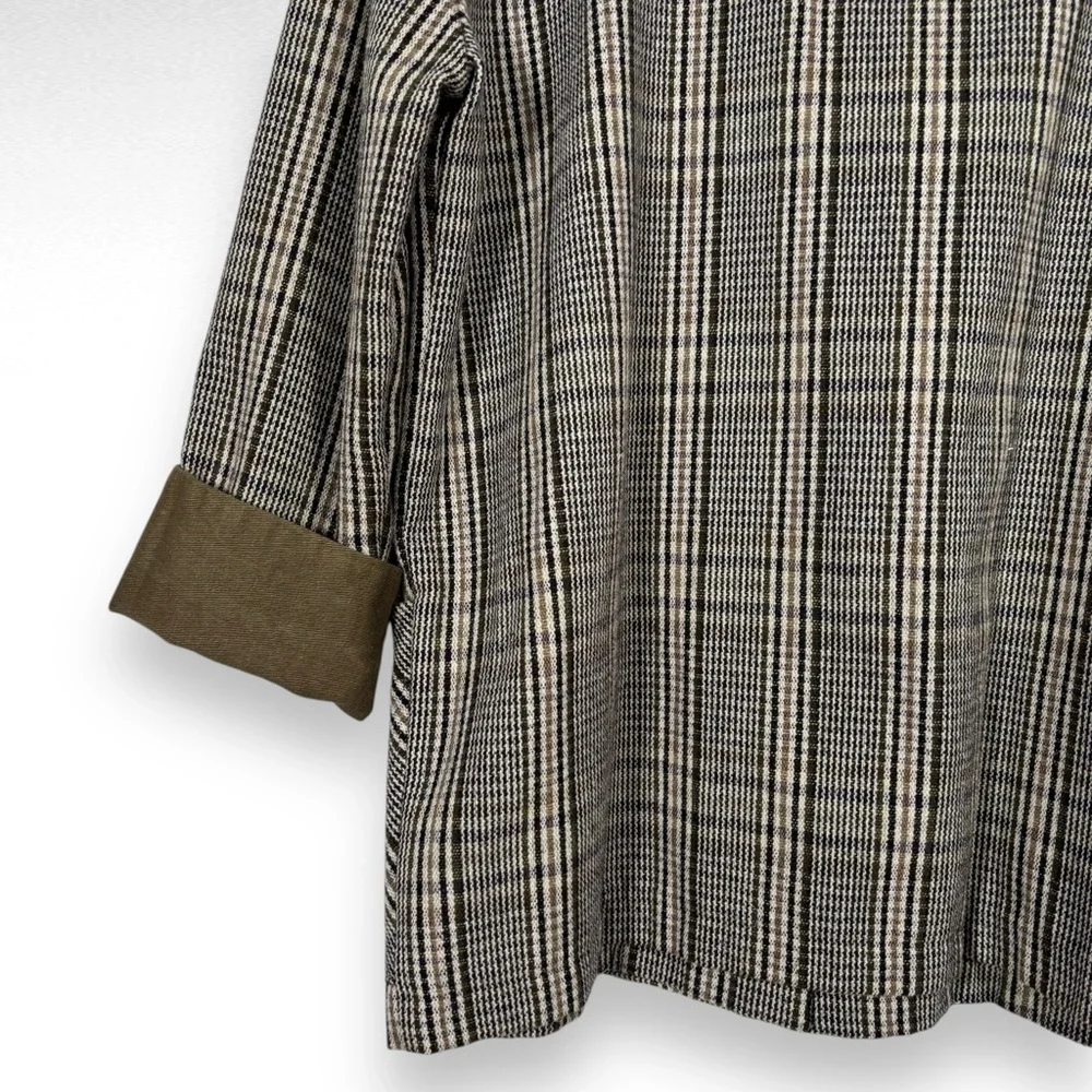 Plaid Women's Jacket with Brown Accents - Picture 3 of 8